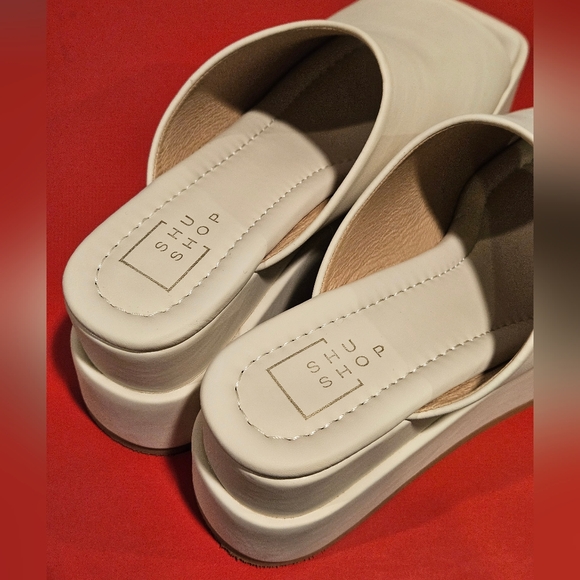 Women's Square Toe Platform Sandals - Picture 3 of 8